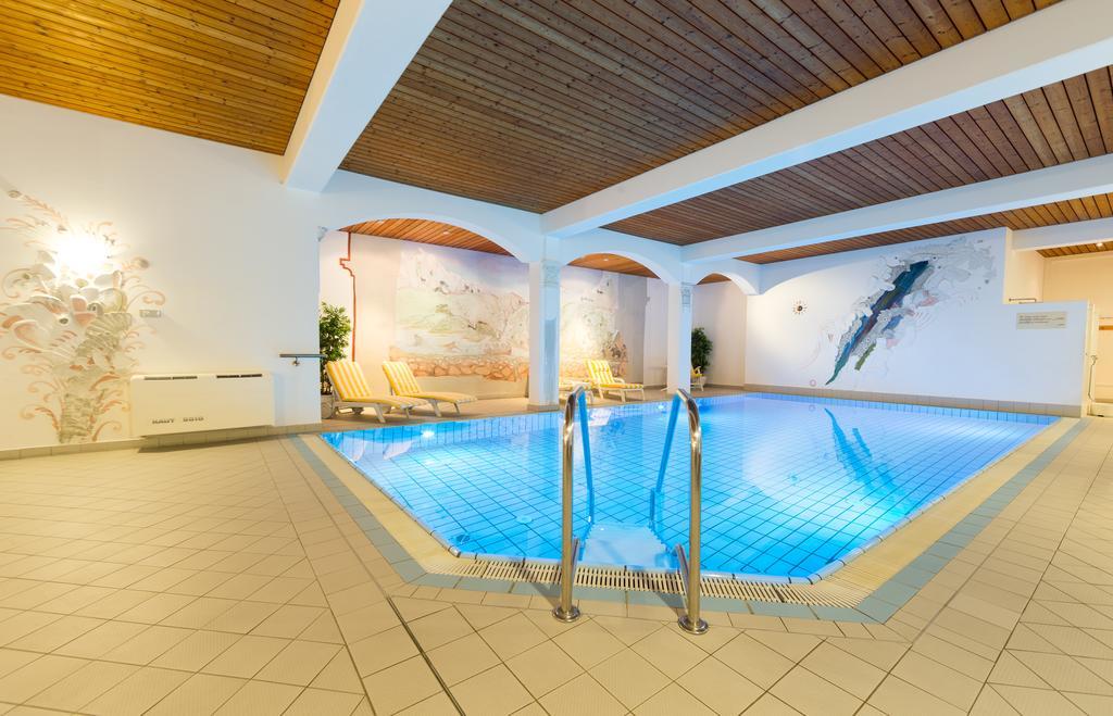Parkhotel Tristachersee Lienz Exterior photo