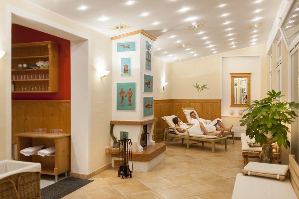 Parkhotel Tristachersee Lienz Exterior photo