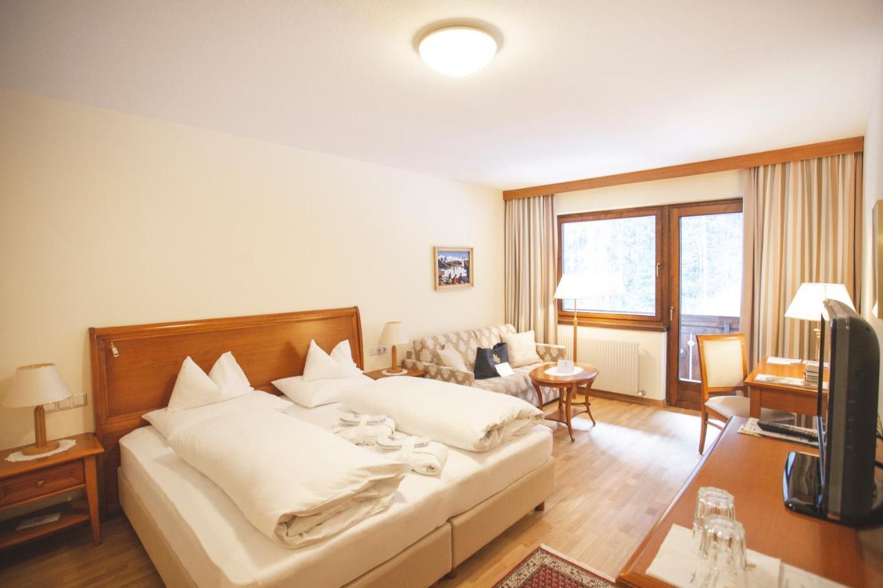 Parkhotel Tristachersee Lienz Exterior photo